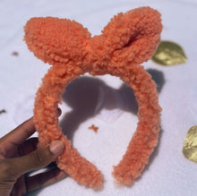 Load image into Gallery viewer, Miss Bunny 🎋
